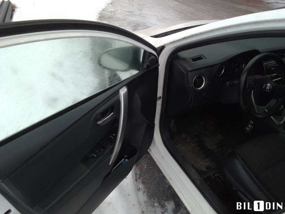 Toyota Auris 2013-2015 (Type II, Fase 1) , Motorkode: 2ZR-FXE, Girkassekode: 