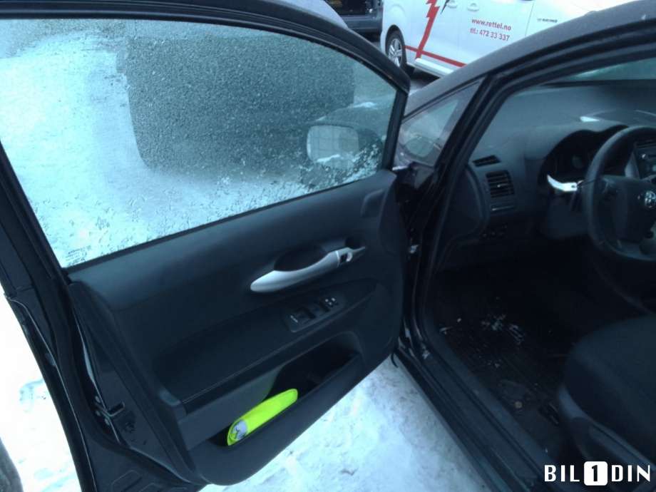 Toyota Auris 2010-2012 (Type I, Fase 2) , Motorkode: 2ZR-FXE, Girkassekode: 