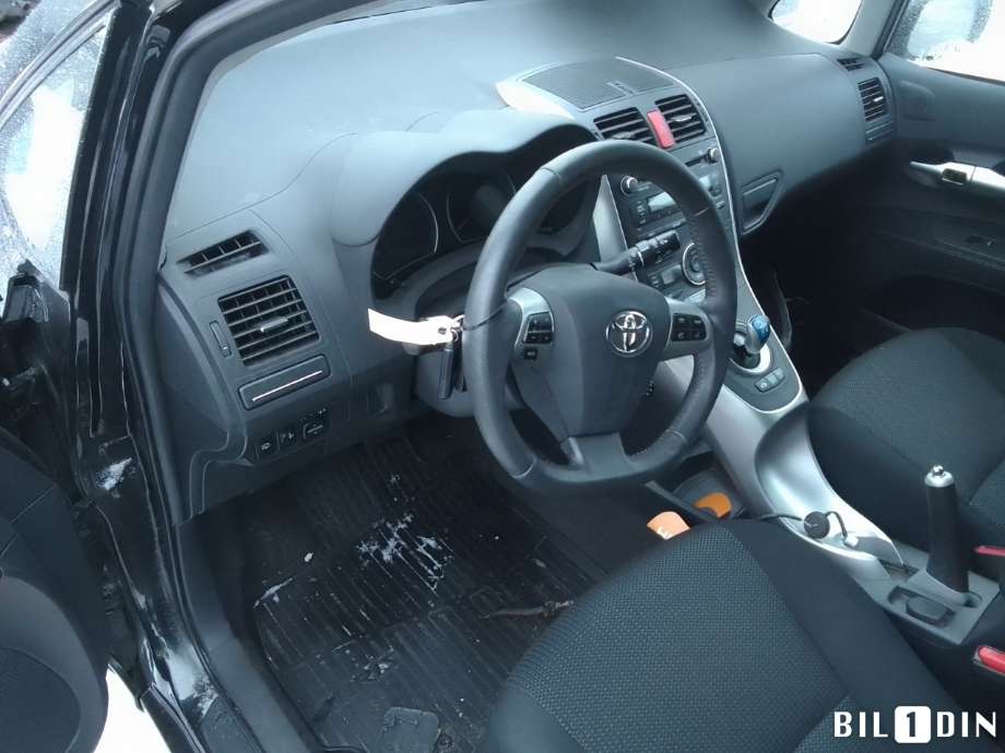 Toyota Auris 2010-2012 (Type I, Fase 2) , Motorkode: 2ZR-FXE, Girkassekode: 
