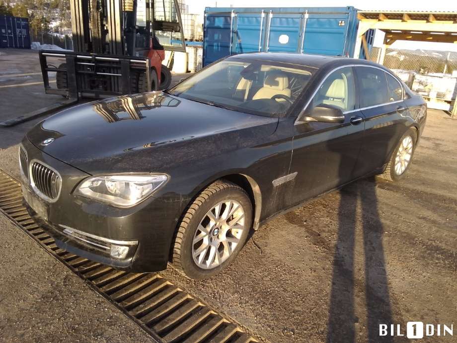 BMW 7-Serie 2009-2015 (F01/F02/F03/F04) (F01/F02/F03/F04), Motorkode: N57-D30A, Girkassekode: 