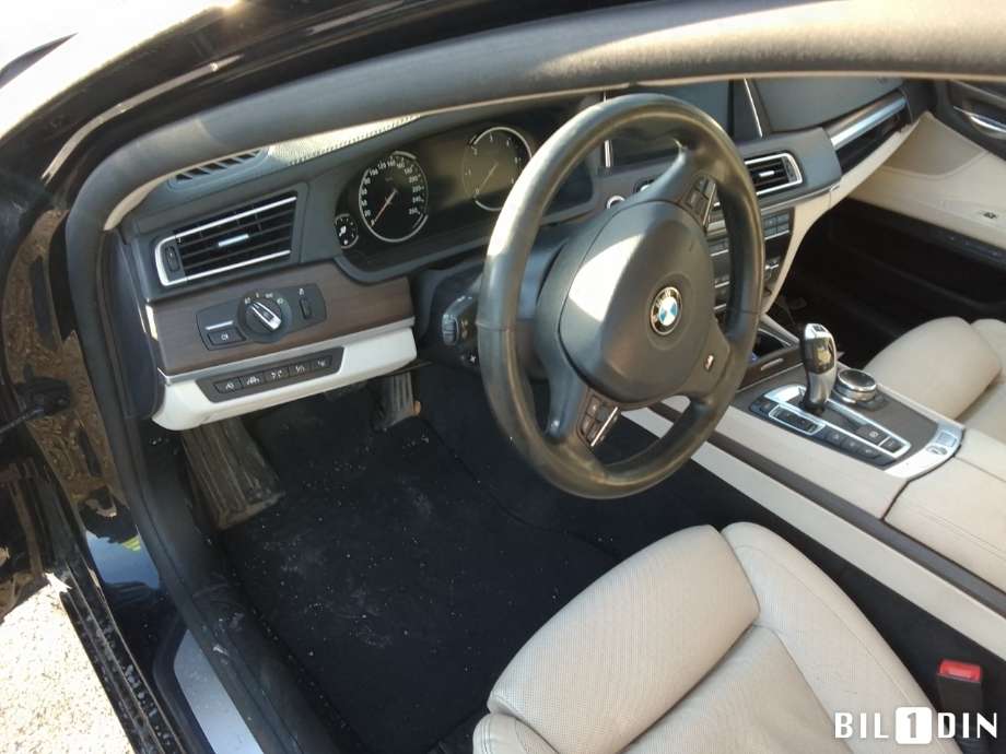 BMW 7-Serie 2009-2015 (F01/F02/F03/F04) (F01/F02/F03/F04), Motorkode: N57-D30A, Girkassekode: 
