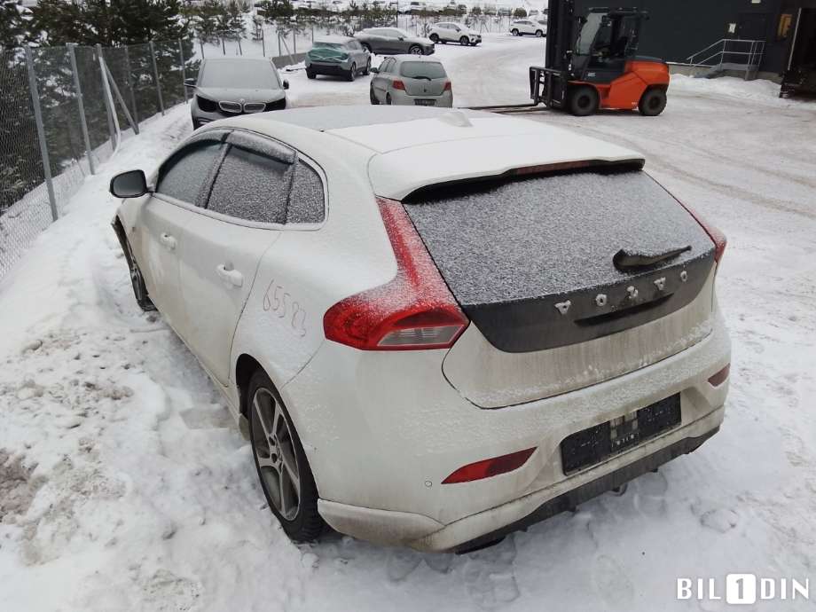 Volvo V40 2012-2019 , Motorkode: D4162T, Girkassekode: 