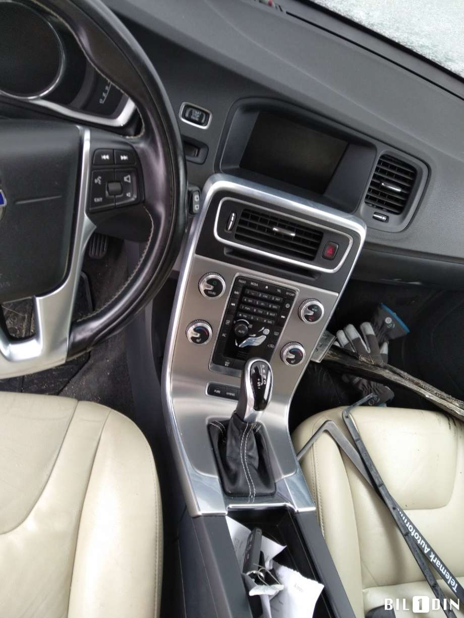 Volvo V60/V60 CC 2013-2018 (Type I, Fase 2) , Motorkode: D5244T15, Girkassekode: 