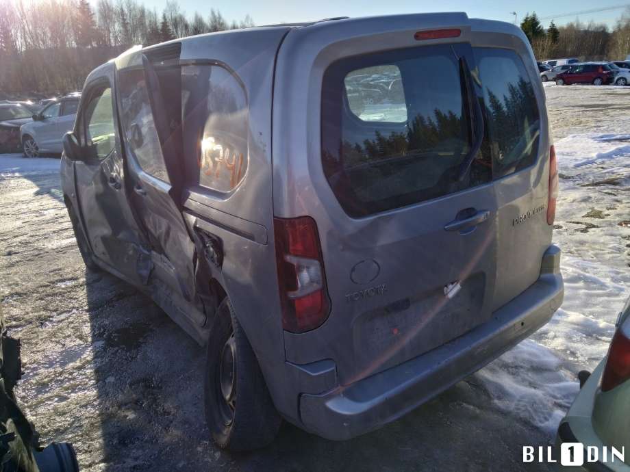 Toyota Proace 2016-->> (Type II) , Motorkode: DV5RC, Girkassekode: 