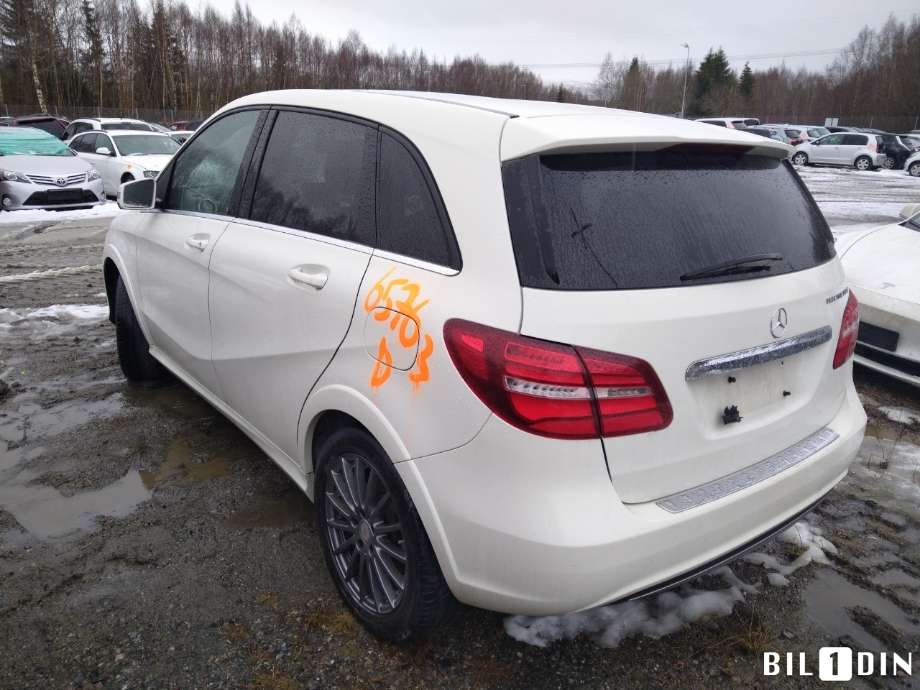 Mercedes B-Klasse 2011-2018 (W246) (W246), Motorkode: EM780.990, Girkassekode: 