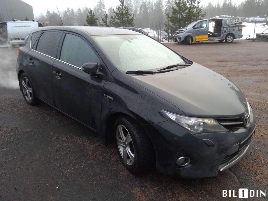 Toyota Auris 2013-2015 (Type II, Fase 1) , Motorkode: 2ZR-FXE, Girkassekode: