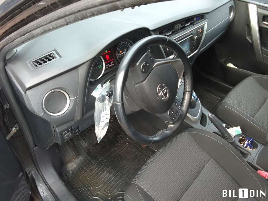 Toyota Auris 2013-2015 (Type II, Fase 1) , Motorkode: 2ZR-FXE, Girkassekode: 