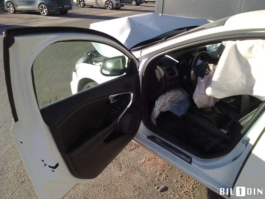 Volvo V40 2012-2019 , Motorkode: B4154T5, Girkassekode: 