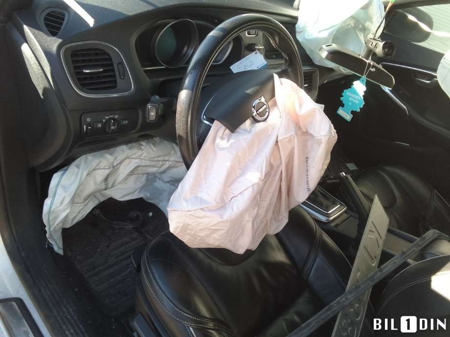 Volvo V40 2012-2019 , Motorkode: B4154T5, Girkassekode: 