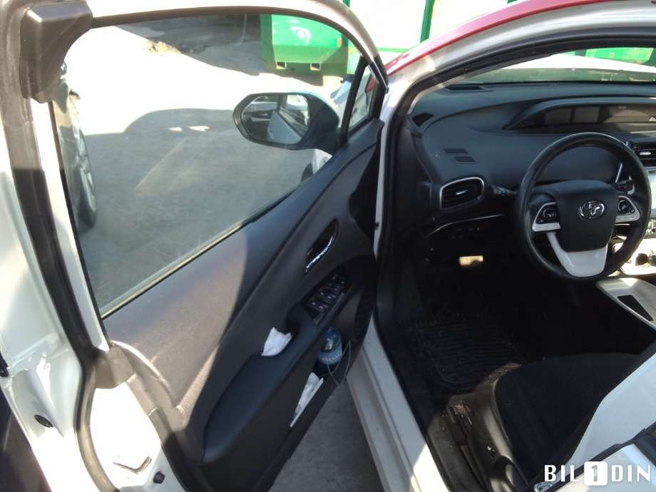Toyota Prius 2016-2023 (Type IV) (combi) (combi), Motorkode: 2ZR-FXE, Girkassekode: 