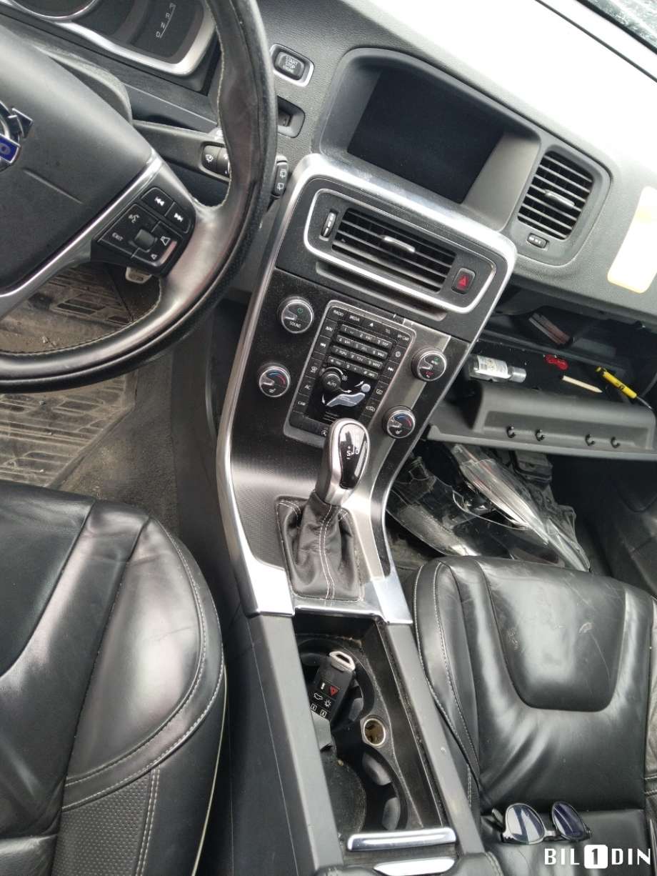 Volvo V60/V60 CC 2013-2018 (Type I, Fase 2) , Motorkode: D4162T, Girkassekode: 