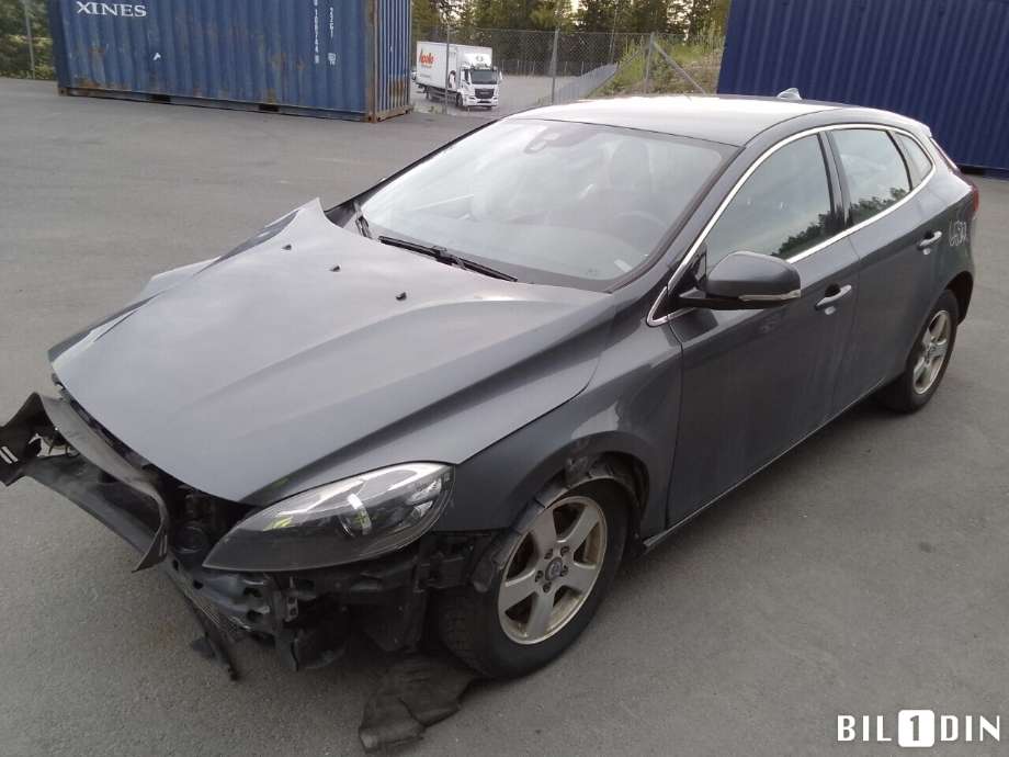 Volvo V40 2012-2019 , Motorkode: D4162T, Girkassekode: 