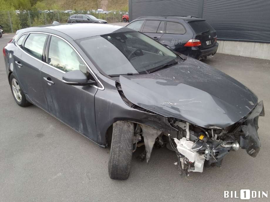 Volvo V40 2012-2019 , Motorkode: D4162T, Girkassekode: 