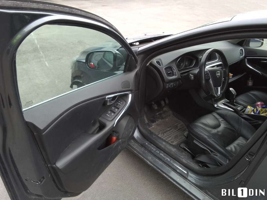 Volvo V40 2012-2019 , Motorkode: D4162T, Girkassekode: 