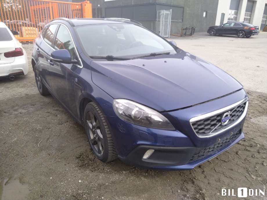 Volvo V40 2012-2019 , Motorkode: D4162T, Girkassekode: 