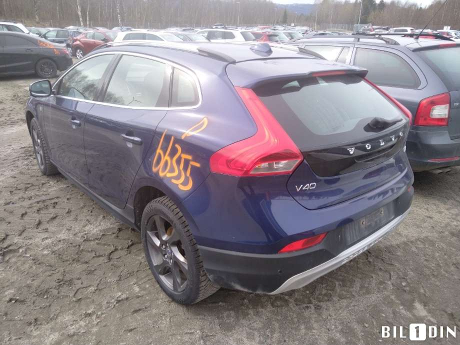 Volvo V40 2012-2019 , Motorkode: D4162T, Girkassekode: 