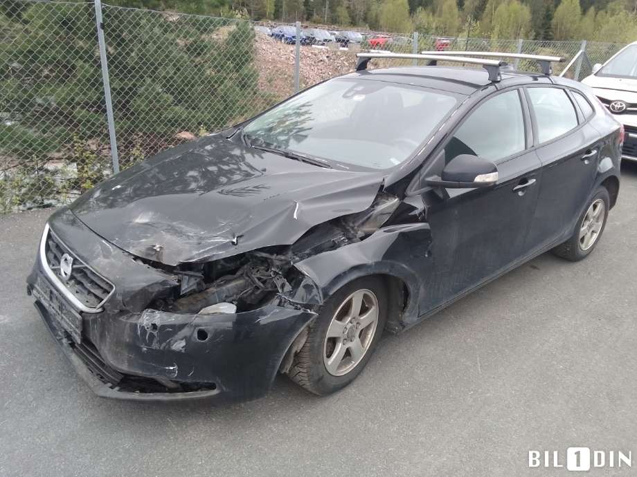 Volvo V40 2012-2019 , Motorkode: D4162T, Girkassekode: 