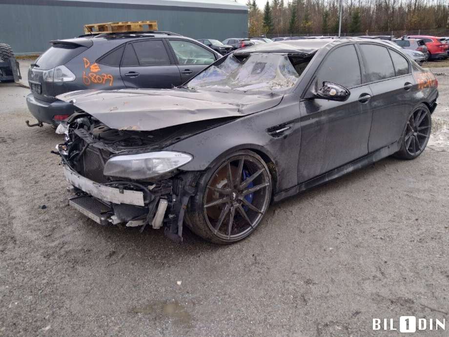 BMW 5-Serie 2010-2017 (F10/F11) (F10/F11), Motorkode: S63-B44B, Girkassekode: 