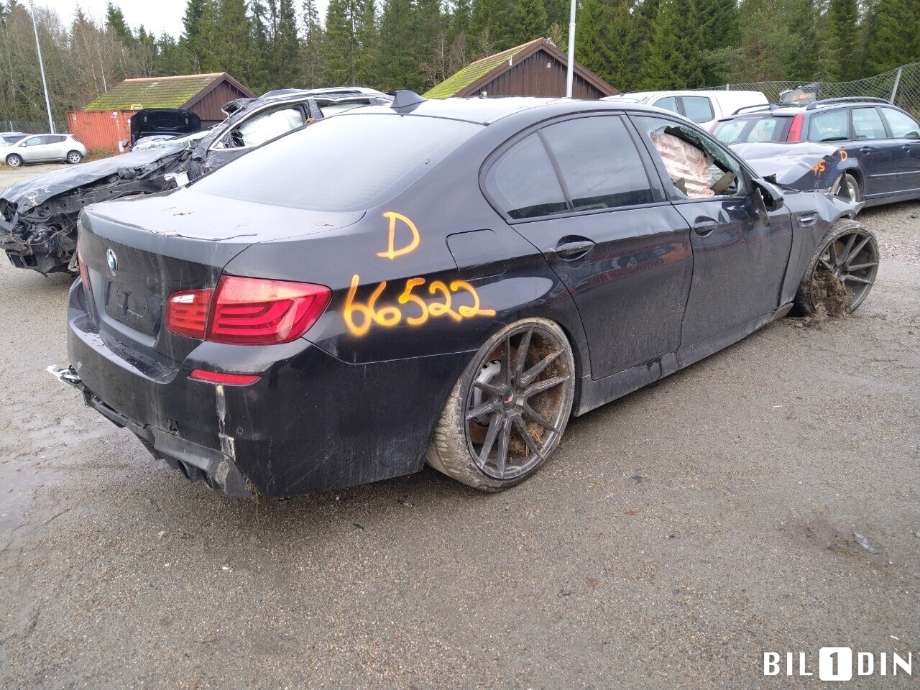 BMW 5-Serie 2010-2017 (F10/F11) (F10/F11), Motorkode: S63-B44B, Girkassekode: 