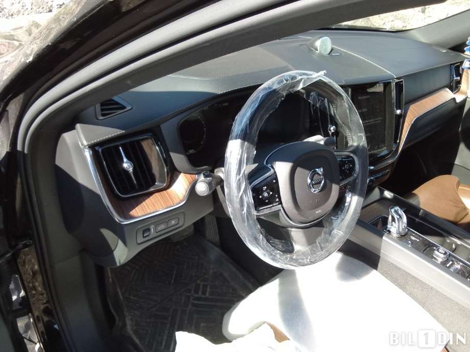 Volvo XC60 2017-->> (Type II) , Motorkode: B4204T35, Girkassekode: 