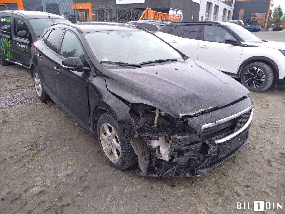 Volvo V40 2012-2019 , Motorkode: D4162T, Girkassekode: