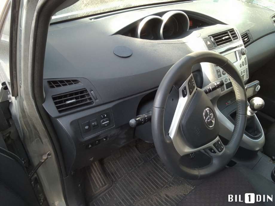 Toyota Verso 2009-2016 (Type III) , Motorkode: 1AD-FTV, Girkassekode: 