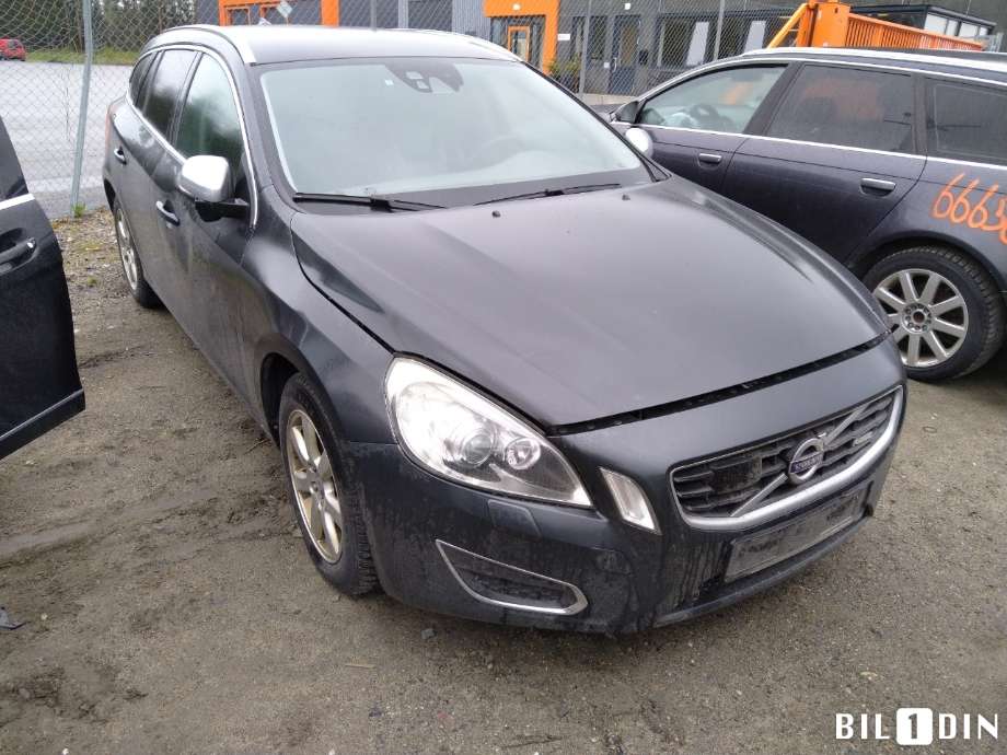 Volvo V60 2010-2013 (Type I, Fase 1) , Motorkode: D5204T2, Girkassekode: