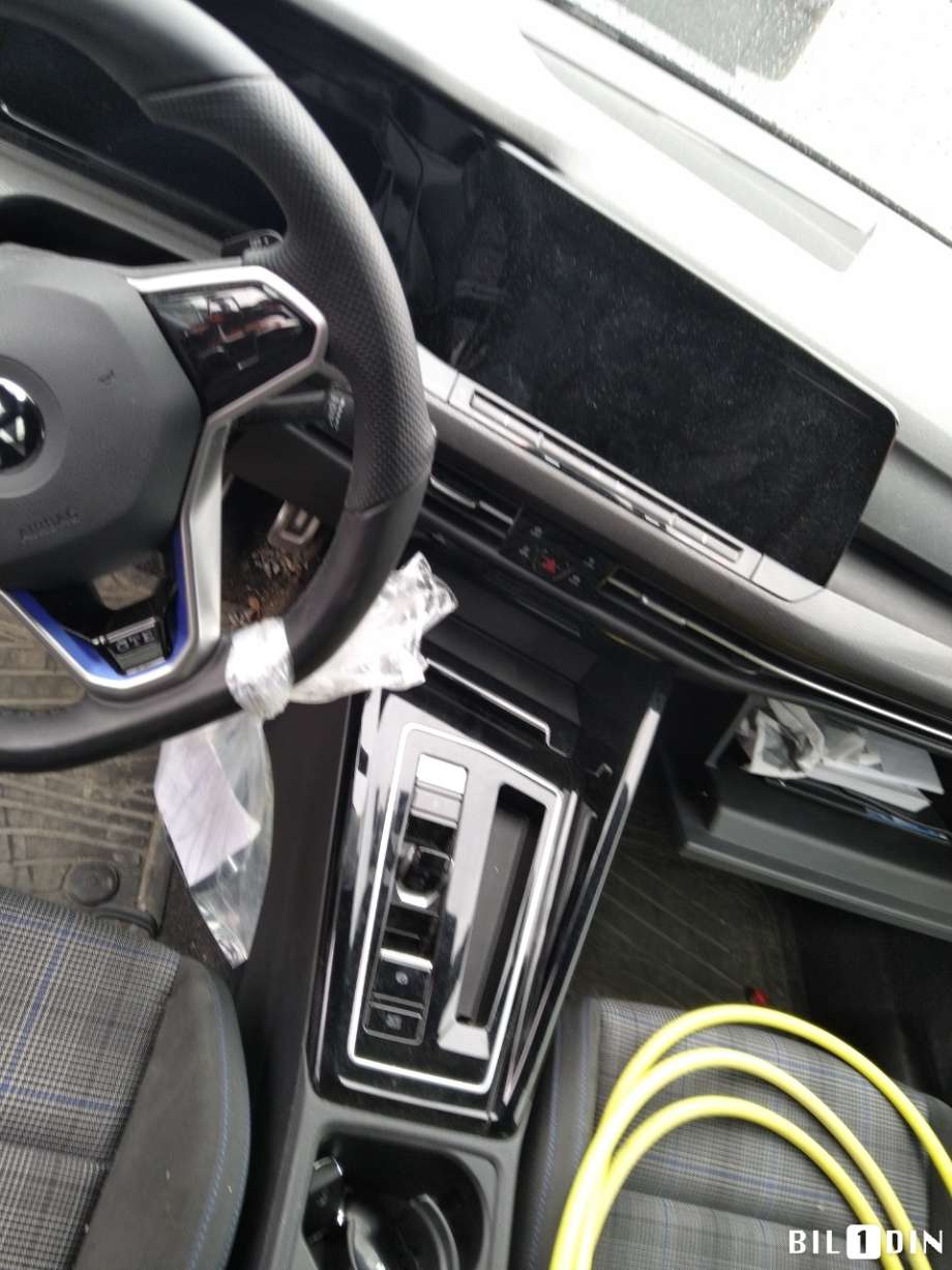 VW Golf VIII 2020-->> , Motorkode: DGEA, Girkassekode: 