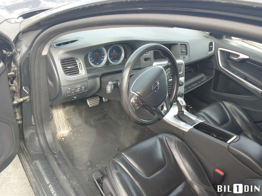 Volvo V60 2010-2013 (Type I, Fase 1) , Motorkode: D4162T, Girkassekode: 
