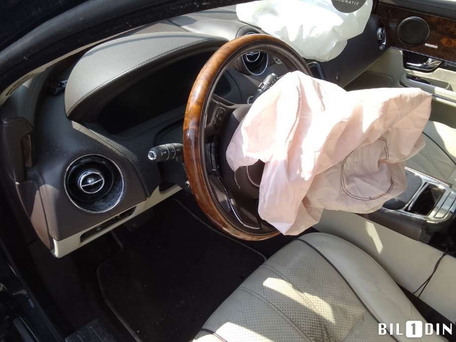 Jaguar XJ X351 2010-->> , Motorkode: 306DT, Girkassekode: