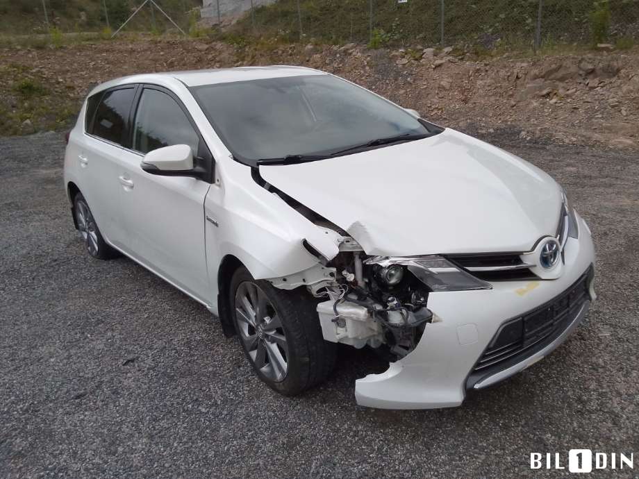 Toyota Auris 2013-2015 (Type II, Fase 1) , Motorkode: 2ZR-FXE, Girkassekode: 