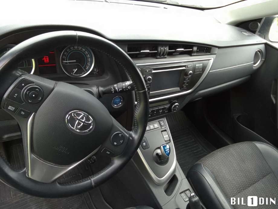 Toyota Auris 2013-2015 (Type II, Fase 1) , Motorkode: 2ZR-FXE, Girkassekode: 