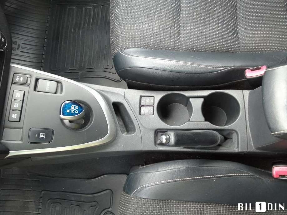 Toyota Auris 2013-2015 (Type II, Fase 1) , Motorkode: 2ZR-FXE, Girkassekode: 