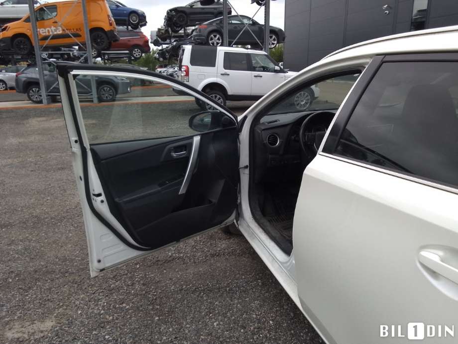 Toyota Auris 2013-2015 (Type II, Fase 1) , Motorkode: 2ZR-FXE, Girkassekode: 