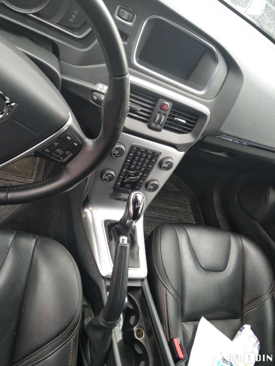 Volvo V40 2012-2019 , Motorkode: B4154T4, Girkassekode:
