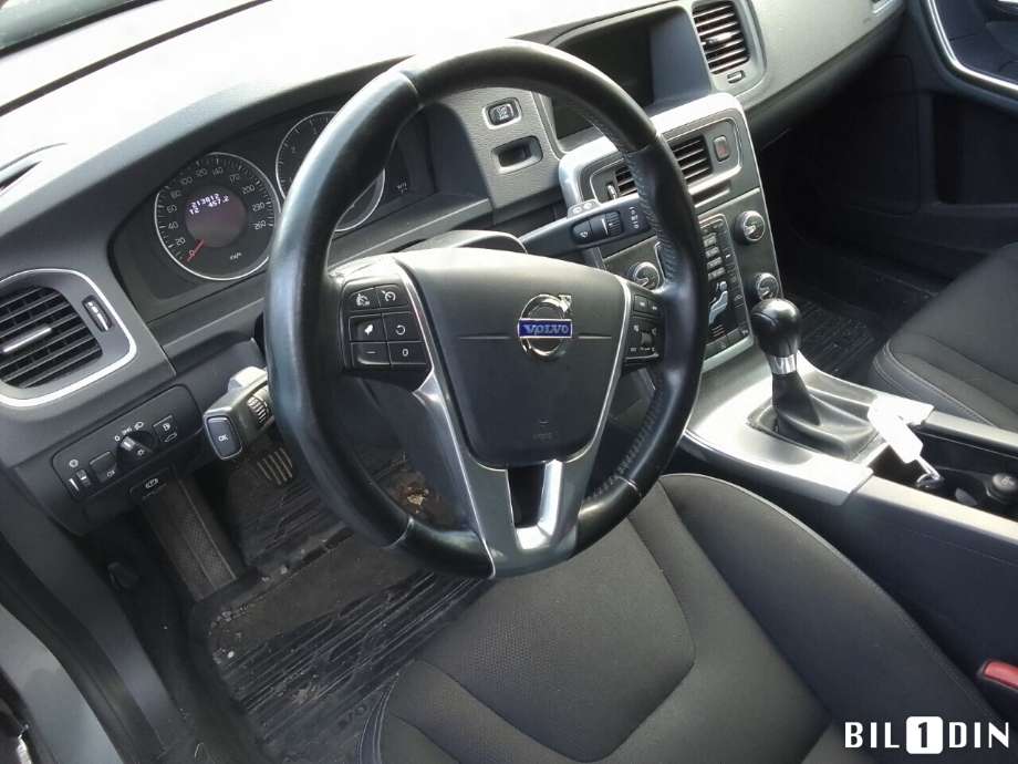 Volvo V60 2010-2013 (Type I, Fase 1) , Motorkode: D4162T, Girkassekode: 