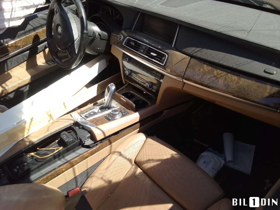 BMW 7-Serie 2009-2015 (F01/F02/F03/F04) (F01/F02/F03/F04), Motorkode: N57-D30C, Girkassekode: