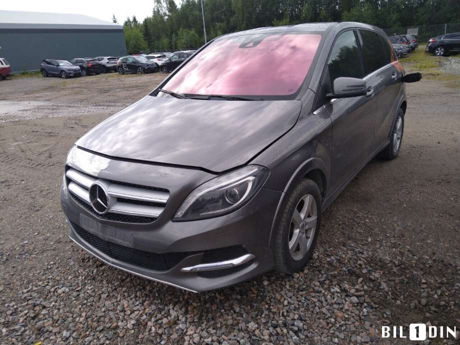 Mercedes B-Klasse 2011-2018 (W246) (W246), Motorkode: EM780.990, Girkassekode: