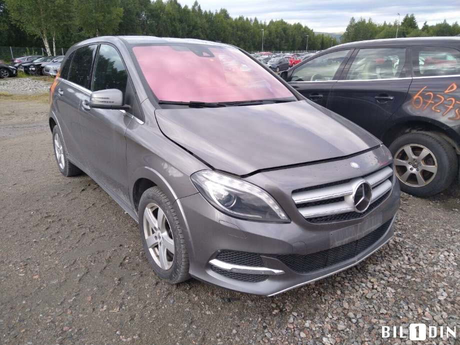Mercedes B-Klasse 2011-2018 (W246) (W246), Motorkode: EM780.990, Girkassekode: 