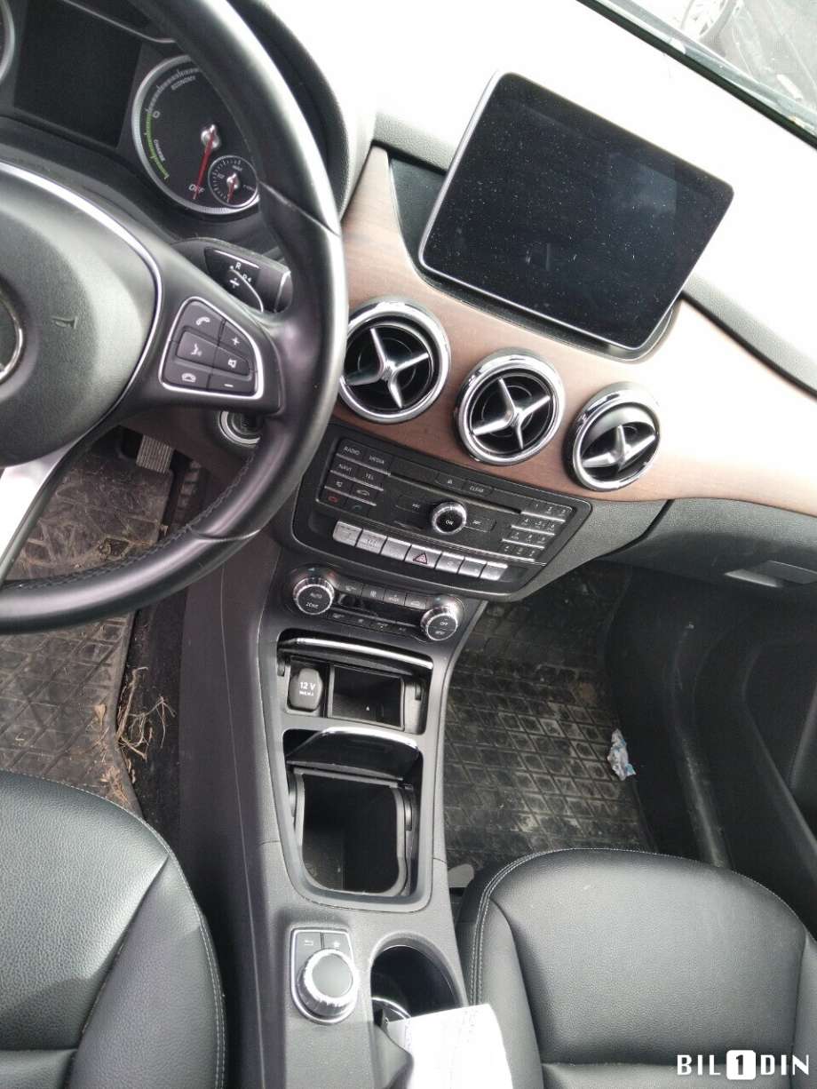 Mercedes B-Klasse 2011-2018 (W246) (W246), Motorkode: EM780.990, Girkassekode: