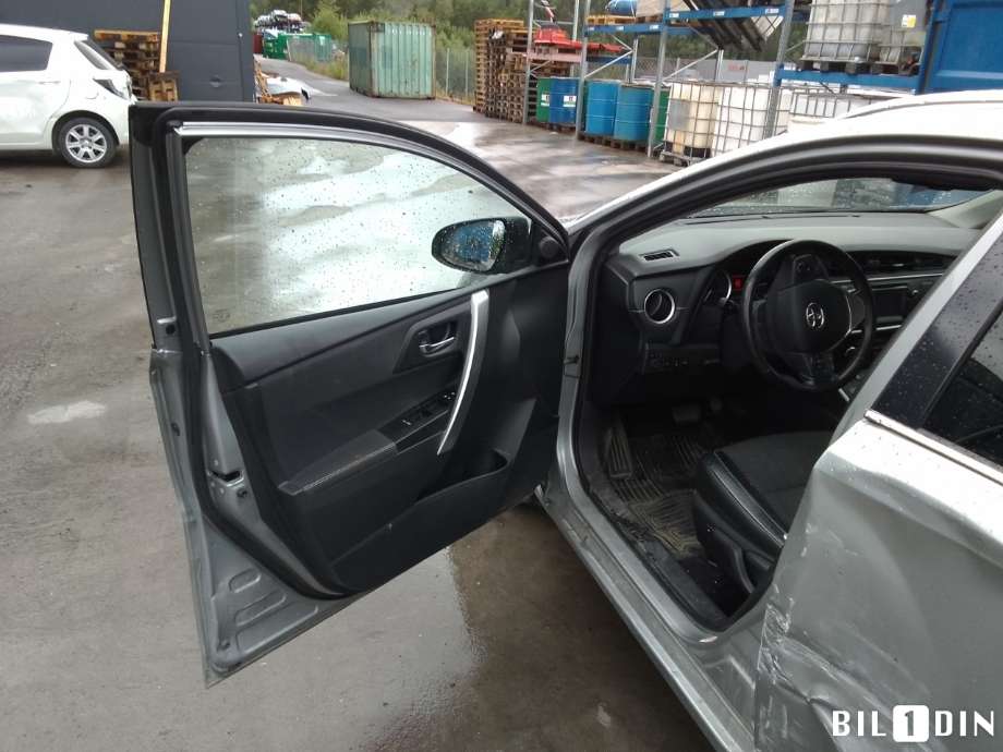 Toyota Auris 2013-2015 (Type II, Fase 1) , Motorkode: 2ZR-FXE, Girkassekode: 