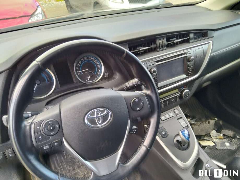 Toyota Auris 2013-2015 (Type II, Fase 1) , Motorkode: 2ZR-FXE, Girkassekode: 