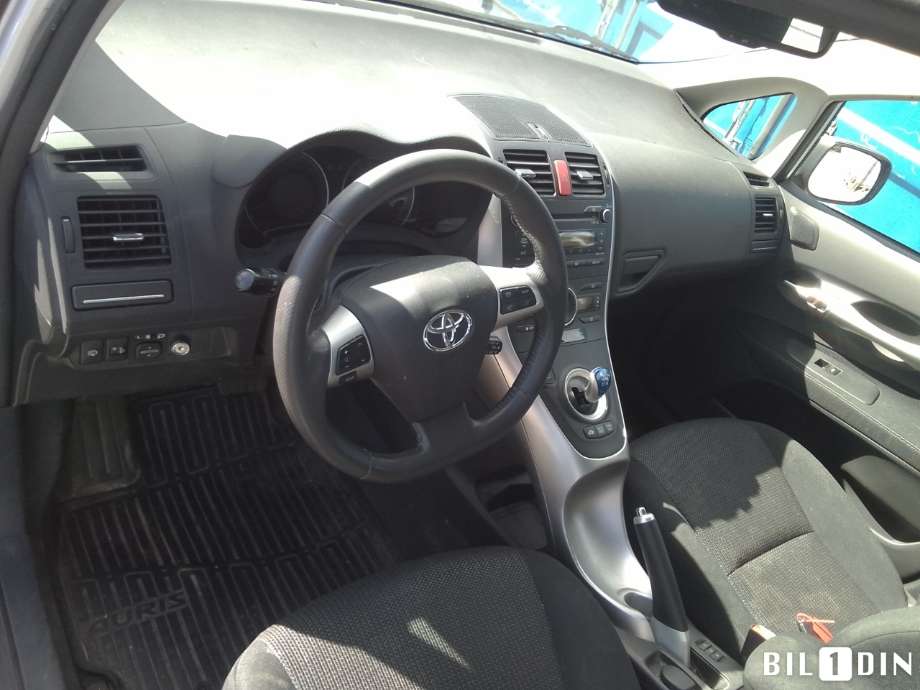 Toyota Auris 2010-2012 (Type I, Fase 2) , Motorkode: 2ZR-FXE, Girkassekode: 