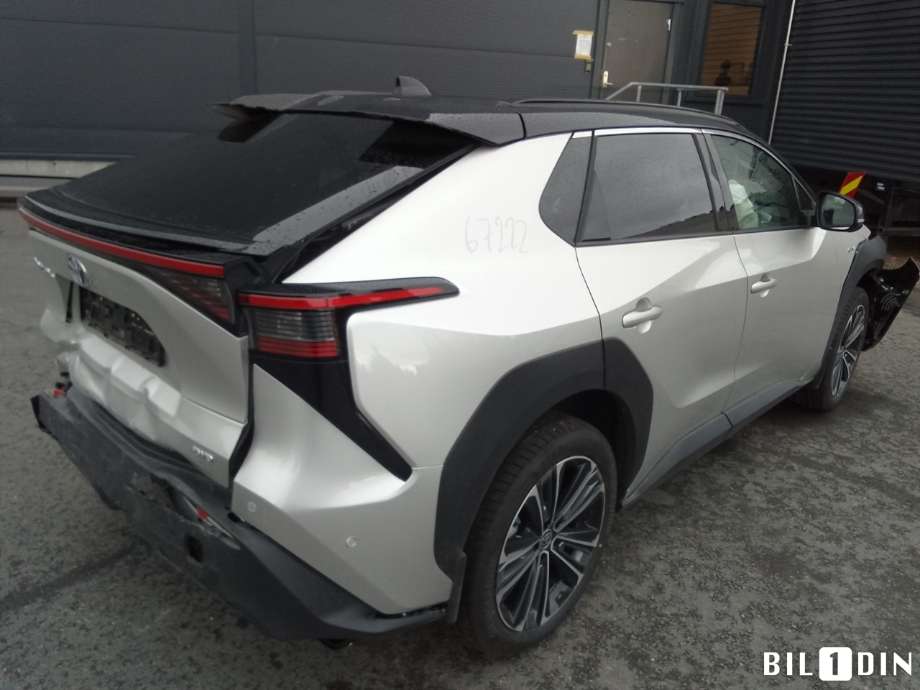 Toyota bZ4X 2022-->> , Motorkode: , Girkassekode: 