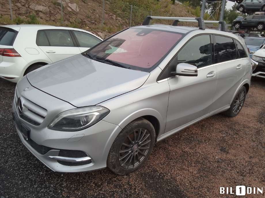 Mercedes B-Klasse 2011-2018 (W246) (W246), Motorkode: EM780.990, Girkassekode: 