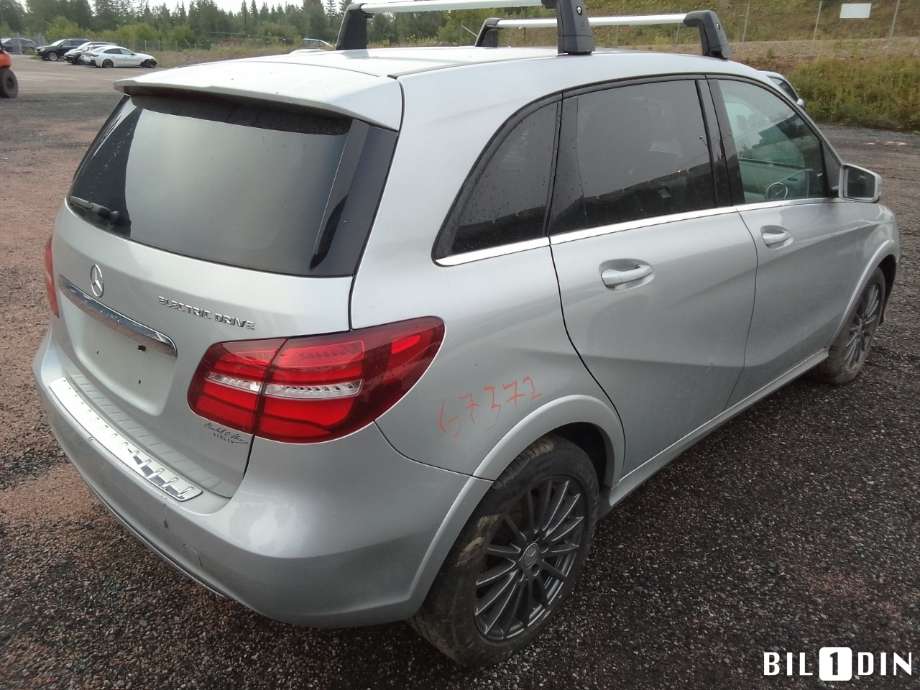 Mercedes B-Klasse 2011-2018 (W246) (W246), Motorkode: EM780.990, Girkassekode: 