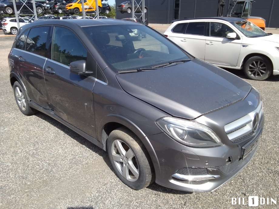 Mercedes B-Klasse 2011-2018 (W246) (W246), Motorkode: EM780.990, Girkassekode: 