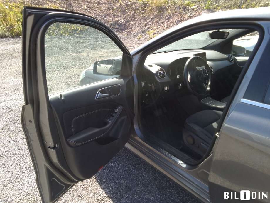 Mercedes B-Klasse 2011-2018 (W246) (W246), Motorkode: EM780.990, Girkassekode: 