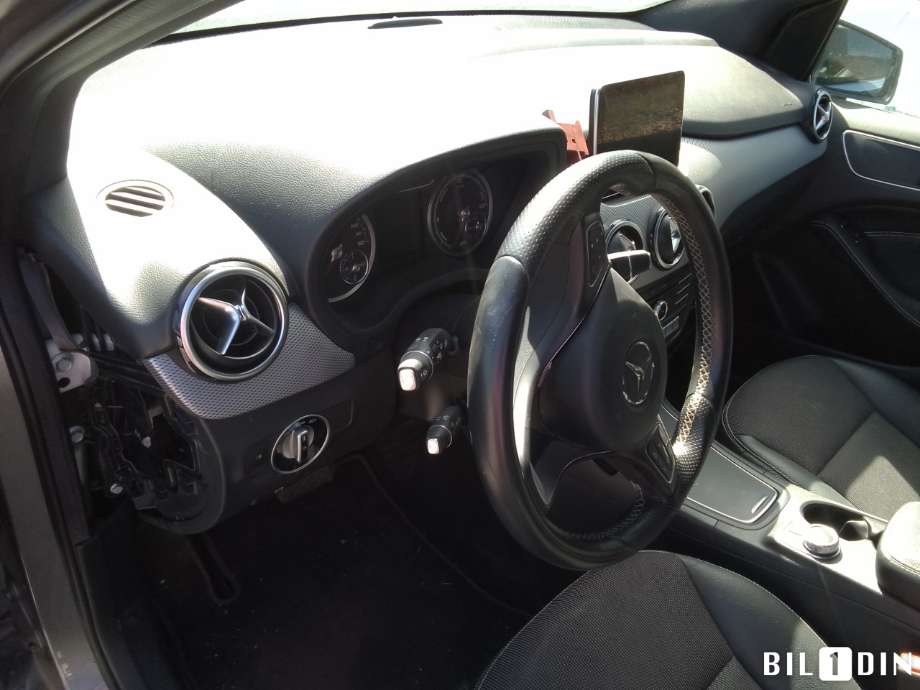 Mercedes B-Klasse 2011-2018 (W246) (W246), Motorkode: EM780.990, Girkassekode: 