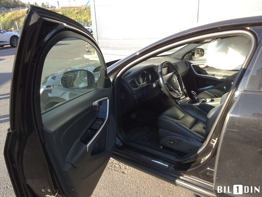 Volvo V60/V60 CC 2013-2018 (Type I, Fase 2) , Motorkode: D97PHEV, Girkassekode: 